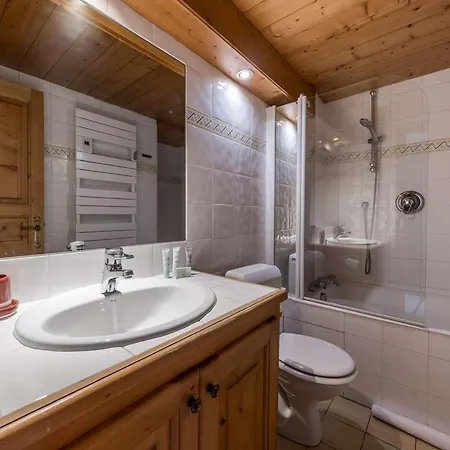 Chalet Spacieux Proche Des Pistes - 10 Pers. - Fr-1-631-266 Courchevel
